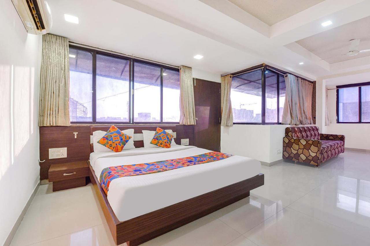 Fabhotel Skyland Ahmedabad Exterior photo